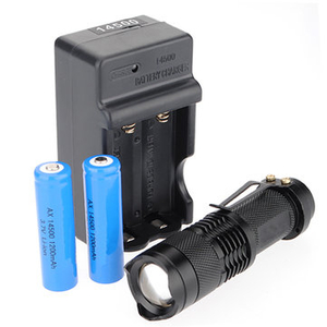Q5 300LM Zoomable Mini LED Flashlight Suit Set With 14500 Charger