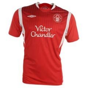 09-10 Nottingham Forest home (with sponsor)