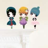 3 Dress Up Dolls Wall Puzzle