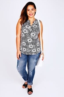 Black & White Floral Print Sleeveless Blouse