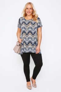 Blue & Cream Mixed Zig Zag Print Hanky Hem Top With Drop Pockets