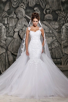 Mermaid Custom Made Lace
Wedding Dresses Sexy Spaghetti
Straps Sheer Tulle Chapel
Train Bridal Gowns