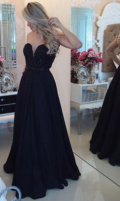 Sweetheart Black Beaded Sexy
Prom Dresses Sheer Buttons
Back Sweep Train Evening Gowns
