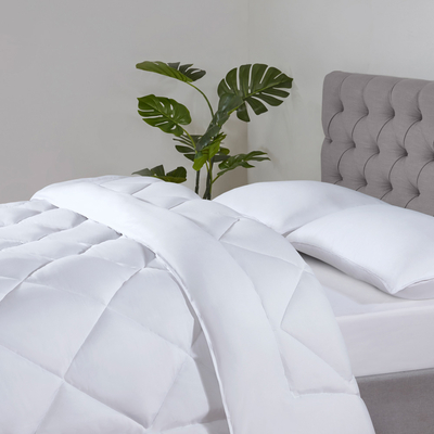 10.5 Tog Dreamy Nights
Eco-Friendly Recycled Super
King Duvet,  White