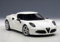 Alfa Romeo 4C (2013) in Pearl White