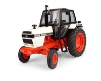 David Brown 1490 Tractor in Cream and Red