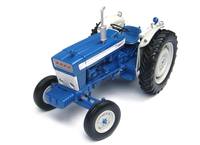 Ford 5000 (1964) in Blue (1:32 scale by Universal Hobbies 2808)