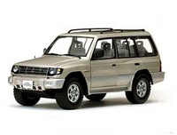 Mitsubishi Montero LWB 3.5 V6 (1998) Diecast Model Car