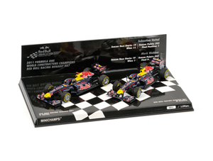 Red Bull Renault RB7 2 Car Set (Sebastian Vettel,  Mark Webber - Constructor World Champion 2011) Model Car Set