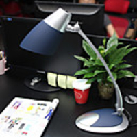 8W Modern Dainty Desk Lamp Clamp-On Lamp With Heat Sink Device