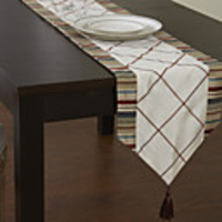 Country Style Floral Patterned Table Runner