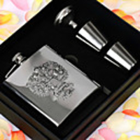 Eagle Pattern 6oz Stainless Steel Hip Flask Set (4 Pieces)