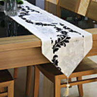European Floral Pattern Table Runner