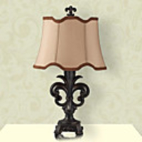 European Style Classical Hand-Engraved Table Lamp