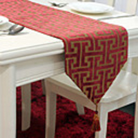 European Style Glimmar Velour Sliver Cut Red Check Table Runner