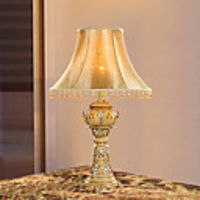 European-Style Rustic Table Lamp In Resin Pole