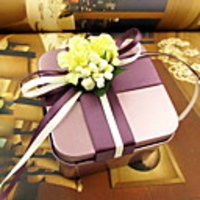 Lilac Favor Tin With Ribbon and Floers (Set of 30)