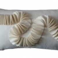 Cream circle chain cushion