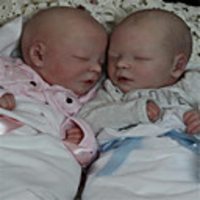 17.5 pouce Poupées Reborn Jouet pour Bébé Nourrisson Bébés Garçon Baby Doll Reborn Darren Nouveau née réaliste Fabrication à la main Simulation Floppy Head Tissu Vinyle de silicone avec vêtements