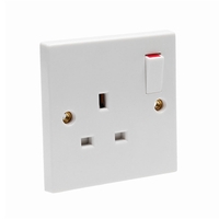 Axiom 13A 1 Gang Switched Socket - White