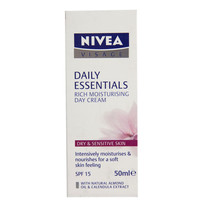Nivea Visage Rich Moisturising Day Cream for Dry / Sensitive Skin 50ml