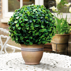 15cm Box Leaf Effect Topiary Ball