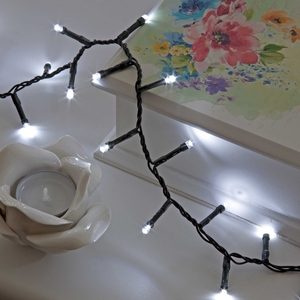 750 Ice White Compact Christmas Tree Lights