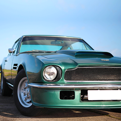Classic Aston Martin Vantage
Drive