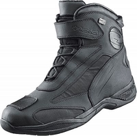 Held-Pike-short-boots