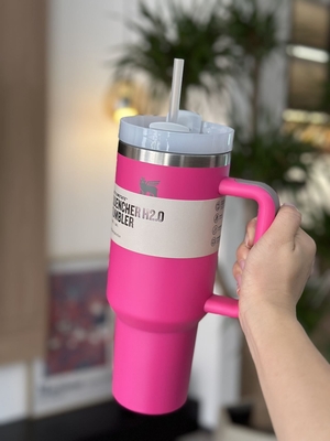 Stanley 40oz Hot Pink Tumblers
Cups StenIey Mugs With Handle
Insulated Tumblers Lids Straw
Stainless Steel Coffee Thermos
Cup With logo 0524