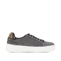 Umi Trainers