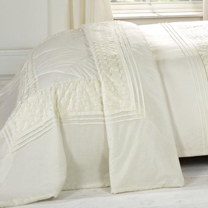 Everdene Bedspread Cream