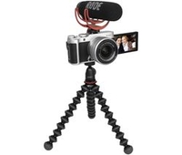 FUJIFILM X-A7 Mirrorless Camera Vlogger Kit with FUJINON XC 15-45 mm f/3.5-5.6 OIS PZ Lens - Silver