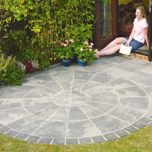 Bradstone Old Riven Concrete Paving Autumn Silver 2 Ring Squaring Off Kit - 1 Pack