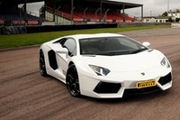 Lamborghini Huracan vs Porsche Driving Experience at Thruxton