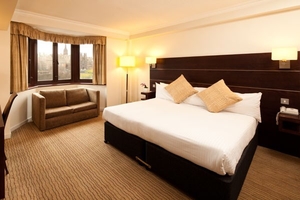 One Night Break with Dinner at the Mercure Edinburgh Princes Street