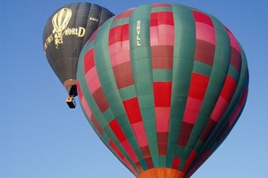 Sunrise Balloon Flight with Champagne