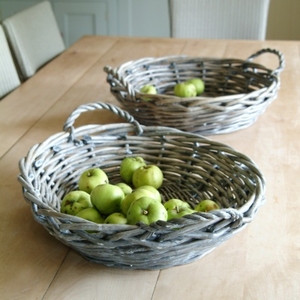 Round Willow Tray