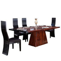 Valdivia - Table 6 Torrio Chairs