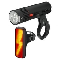 Knog Pwr Trail 1100 + Blinder V Bolt Light Set
